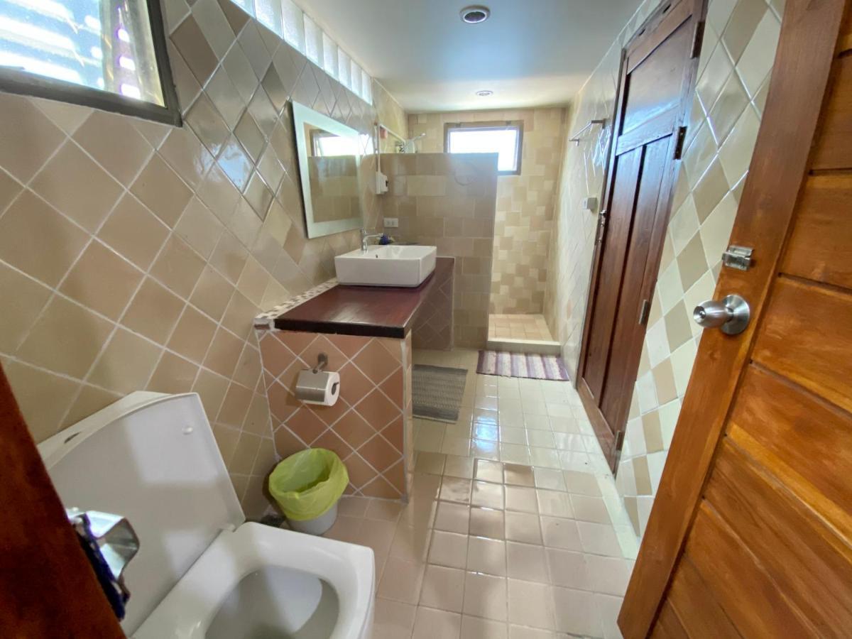 Tha Ma-O Bouteak Homestay - Self Check-In Лампанг Екстериор снимка