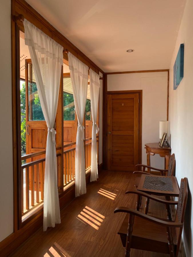 Tha Ma-O Bouteak Homestay - Self Check-In Лампанг Екстериор снимка