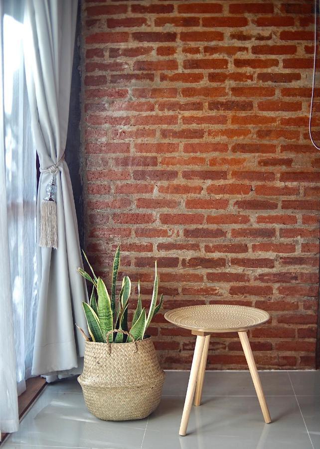 Tha Ma-O Bouteak Homestay - Self Check-In Лампанг Екстериор снимка